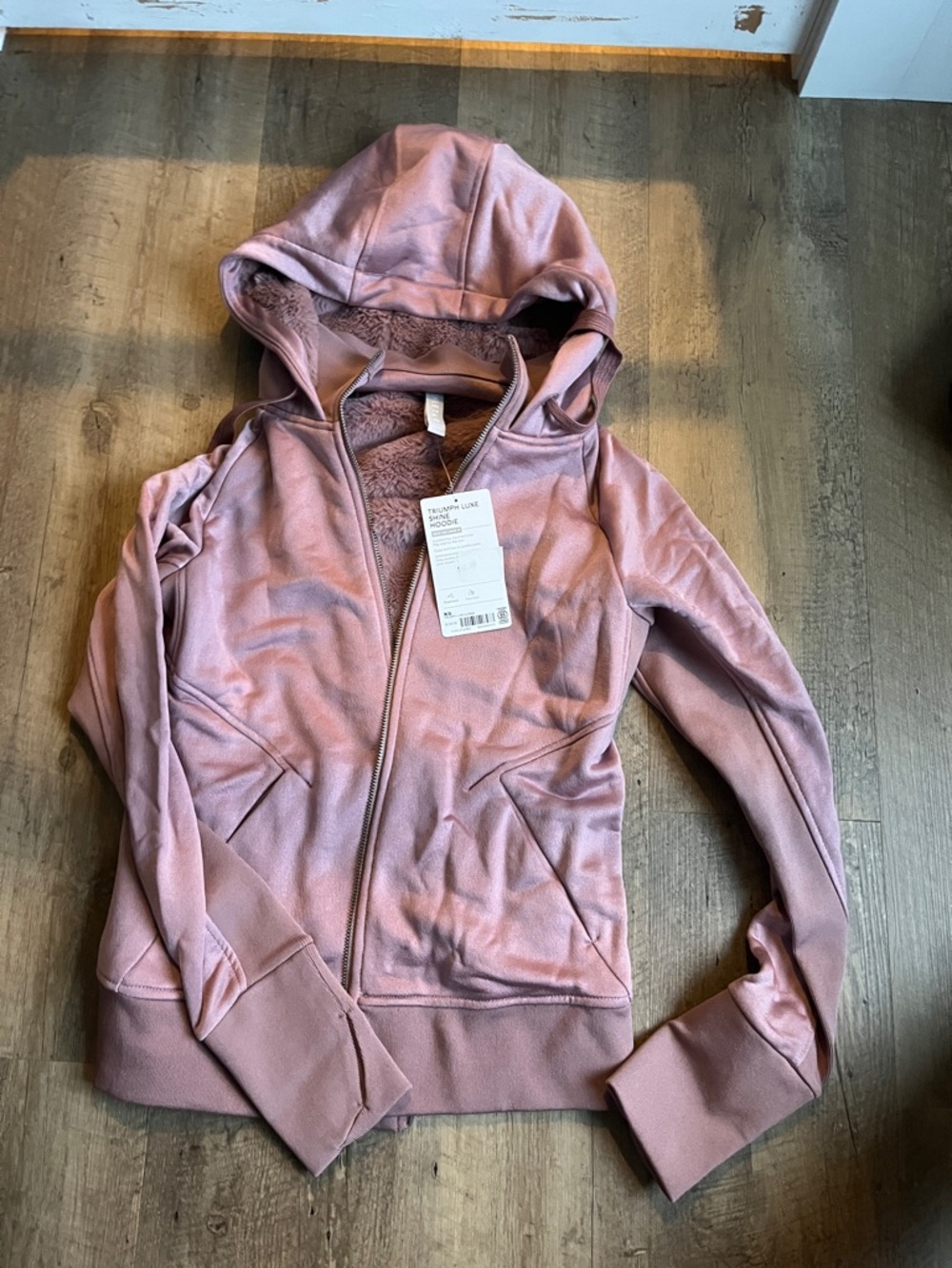 NWT Athleta Triumph Rose Luxe Shine Hoodie
